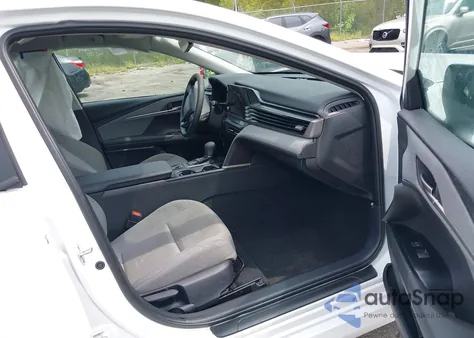 2025 Toyota Camry Le from USA, damaged, VIN 4T1DAACK2SU175231